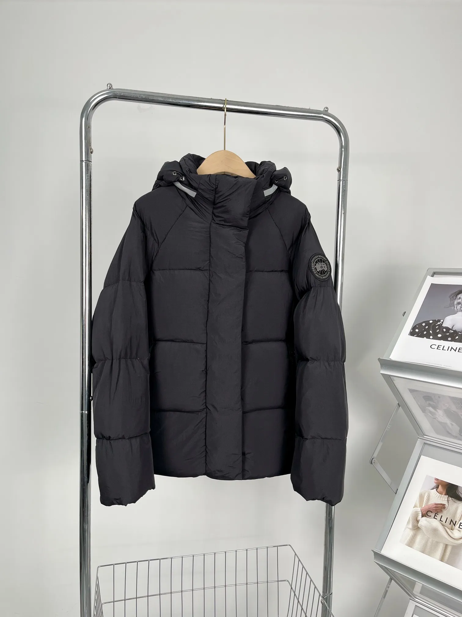 P780 𝐂𝐚𝐧𝐚𝐝𝐚 𝐠𝐨𝐨𝐬𝐞丨Canada Goose Ouyang Nana same style short down jacket Size: S-XXL